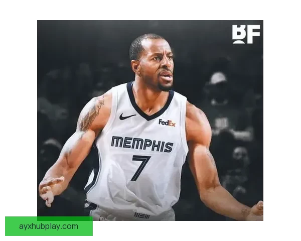 里弗斯建议快船首选退役麦卡杜与小乔丹球衣未提保罗小卡