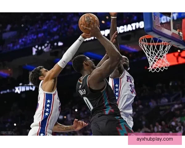 活塞全队七人得分上双大胜76人锁定东部头名哈里斯贡献19分